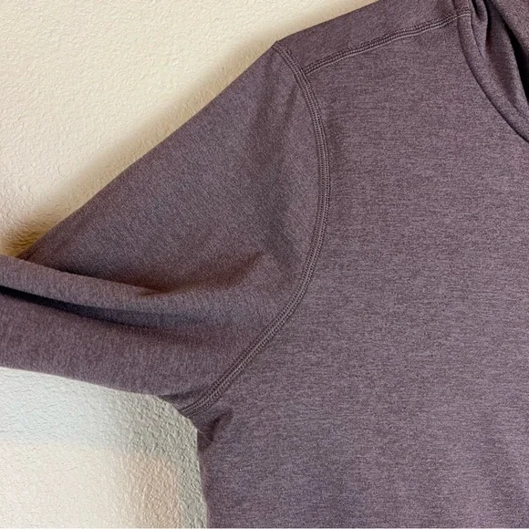 Vuori Halo Performance Hoodie - Picture 9 of 12